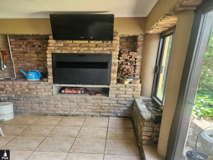 BRAAI AREA 2ND HOUSE.jpg