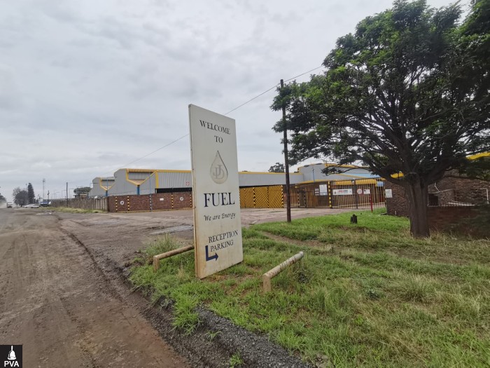 ENTRANCE.jpg
