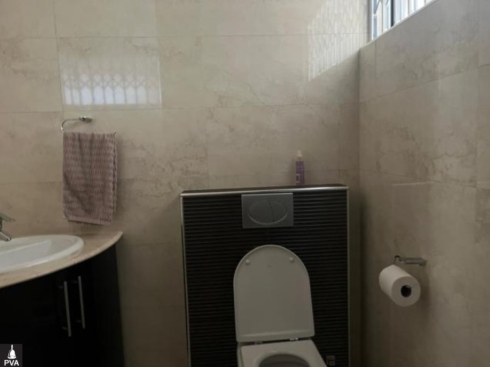 Page_16_Image_08.jpeg